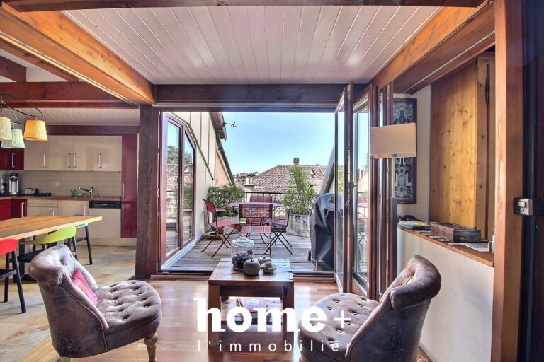 Aubonne – Duplex avec beaucoup de cachet et charmante terrasse