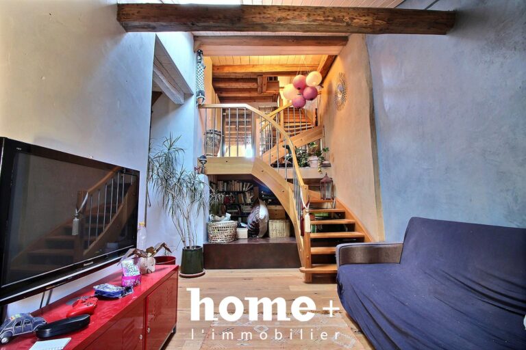 Réservé – La Rippe – « Cachet et charme à moins de 30 minutes de Genève » maison mitoyenne dans une ferme rénovée