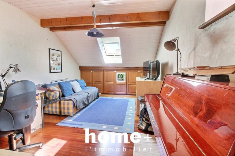 Aubonne – Duplex avec beaucoup de cachet et charmante terrasse