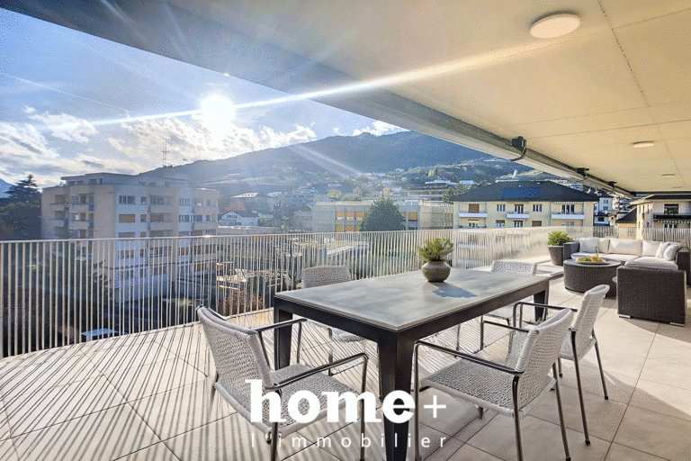 Magnifique appartement traversant en attique de 4,5 pièces