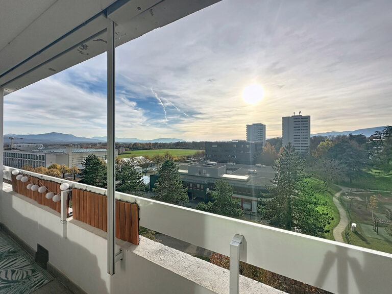 Gland – Appartement traversant avec vue
