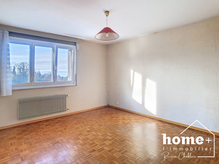 Appartement de 3,5 pièces avec vue dégagée et potentiel
