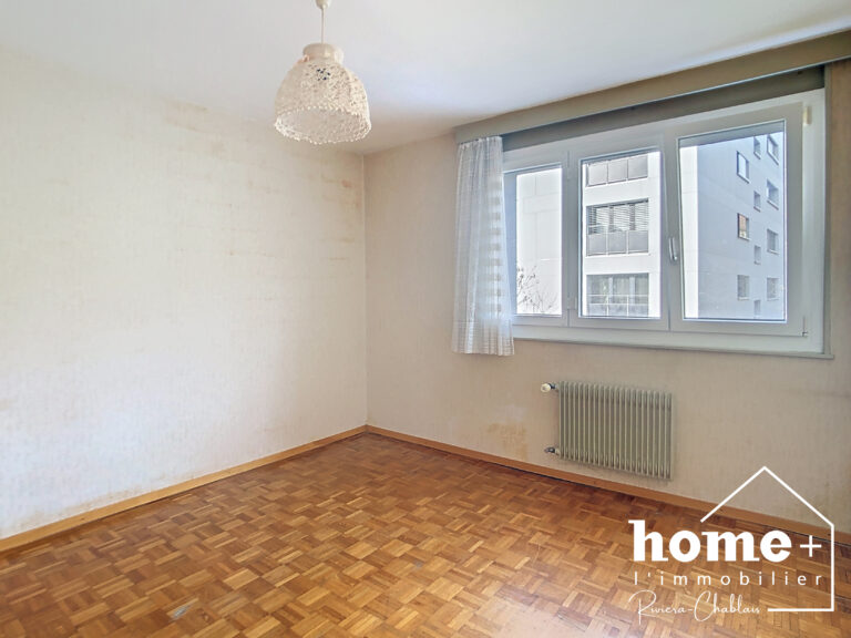 Appartement de 3,5 pièces avec vue dégagée et potentiel