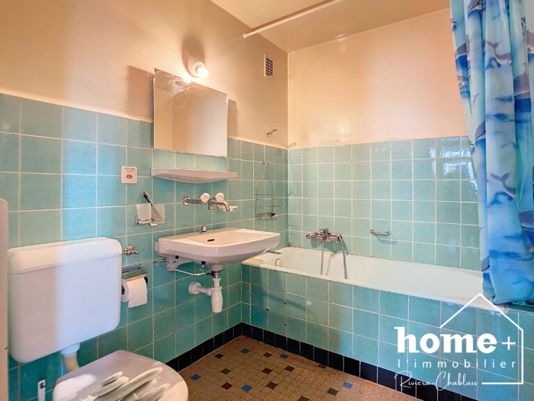 Appartement de 3,5 pièces avec vue dégagée et potentiel