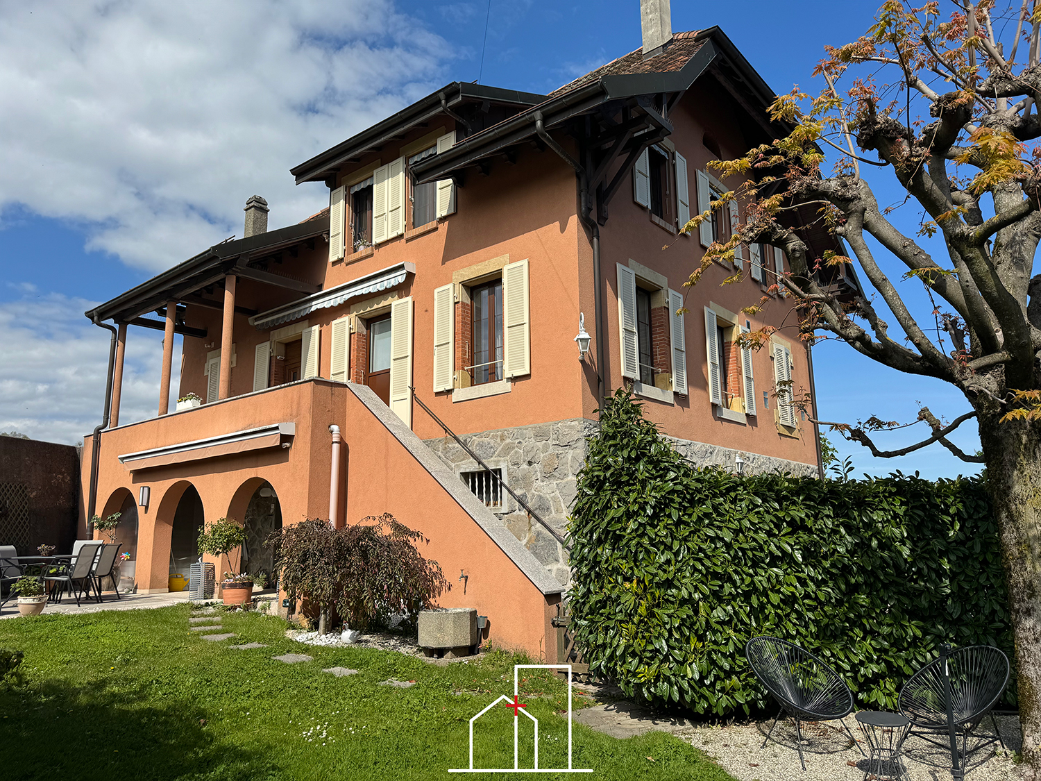 Féchy / maison vigneronne à vendre
