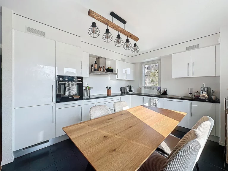Gollion – Magnifique appartement avec véranda et jardin