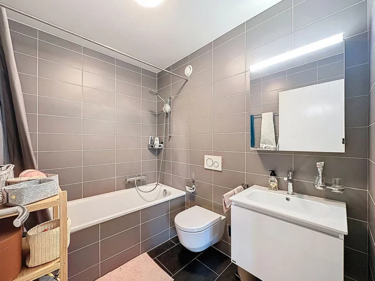 Gollion – Magnifique appartement avec véranda et jardin